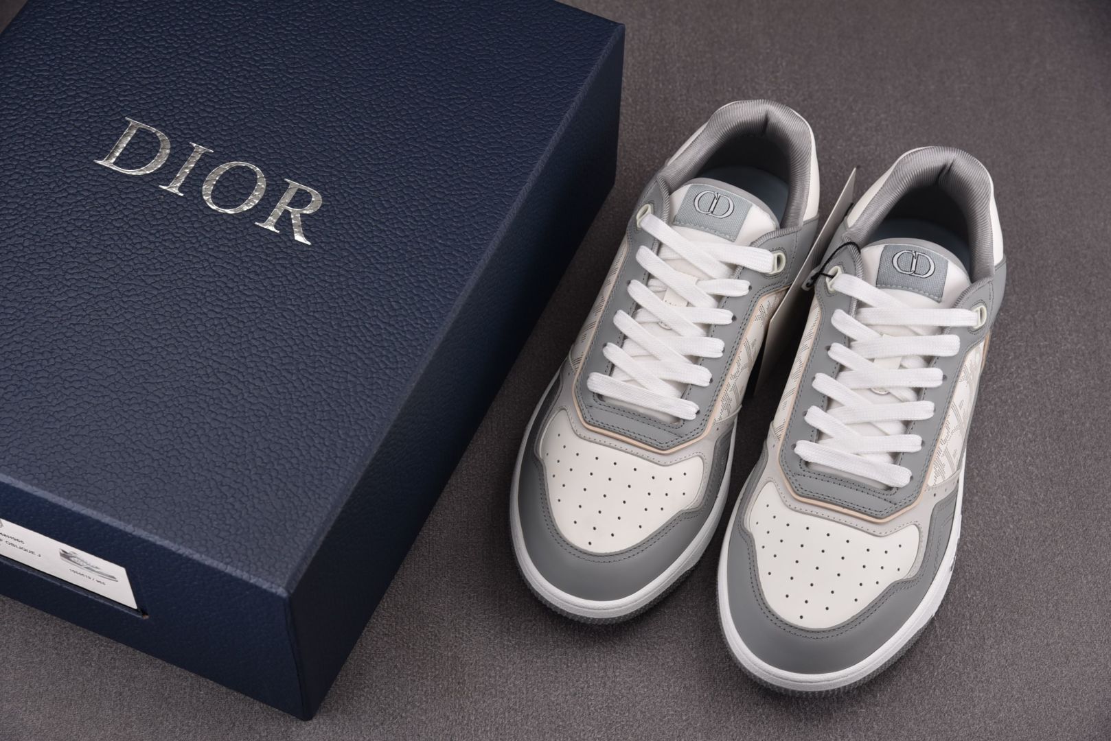 Dior 尺码38-46

纯原版出品-Dior B27 Low GreyWhite 灰白 YZ022
