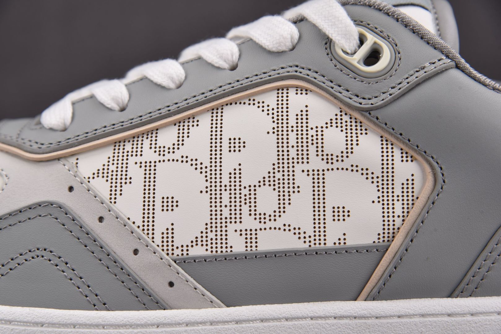 Dior 尺码38-46

纯原版出品-Dior B27 Low GreyWhite 灰白 YZ022
