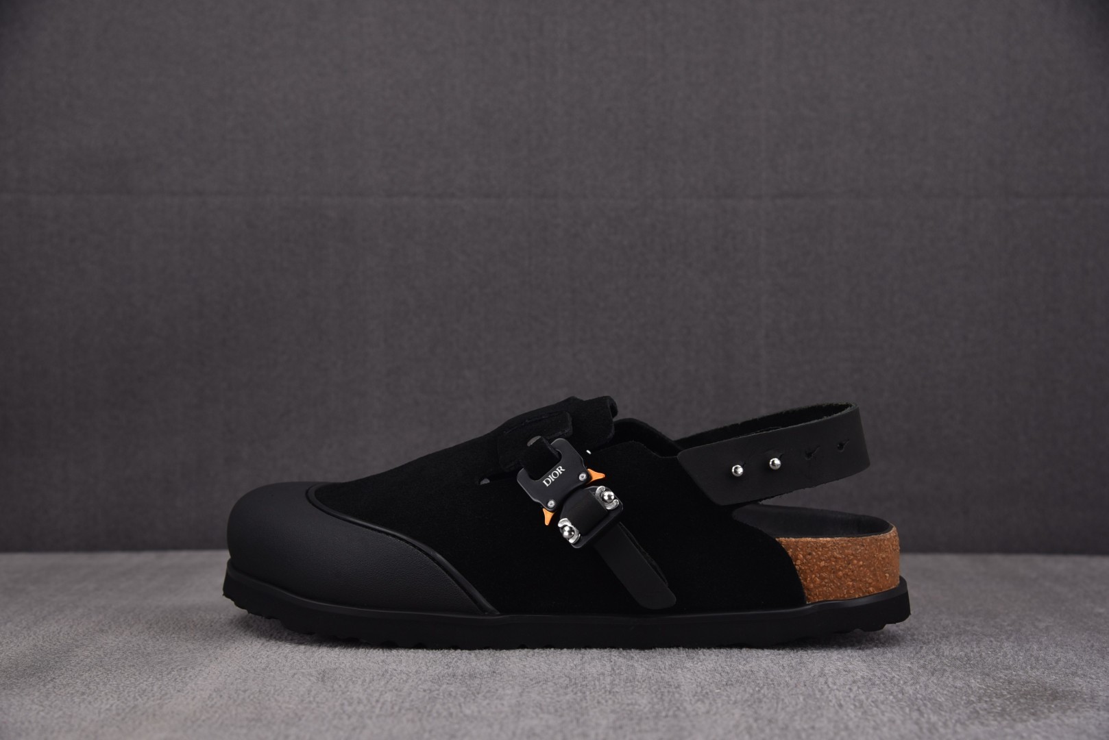 Dior 尺码34-46

纯原版出品-DIOR x Birkenstock Tokio Black 黑