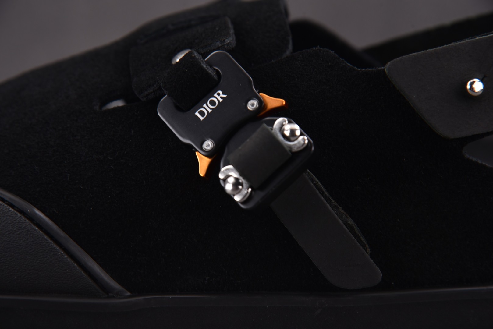Dior 尺码34-46

纯原版出品-DIOR x Birkenstock Tokio Black 黑
