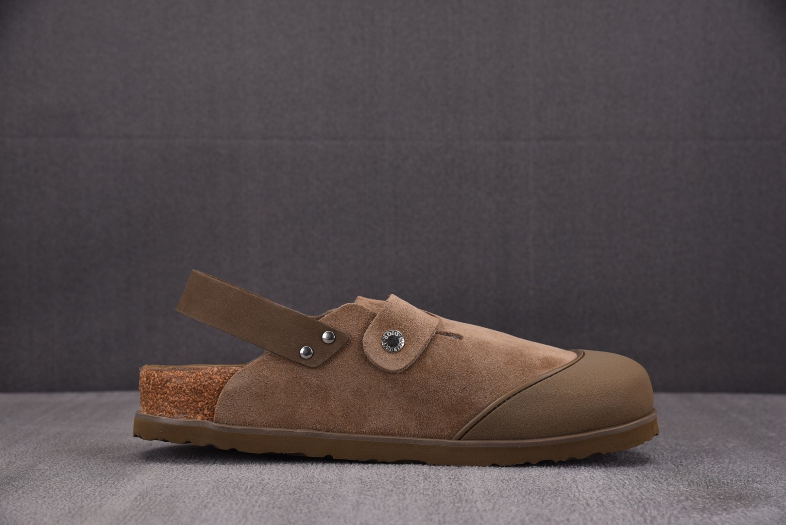 Dior 尺码34-46

纯原版出品-DIOR x Birkenstock Tokio Coffee 