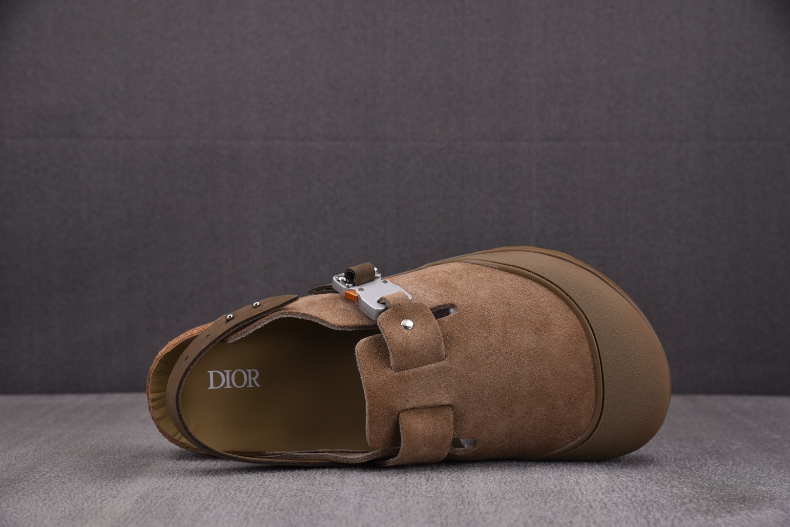 Dior 尺码34-46

纯原版出品-DIOR x Birkenstock Tokio Coffee 