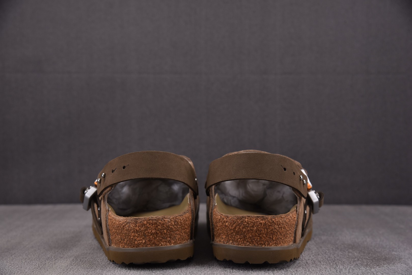 Dior 尺码34-46

纯原版出品-DIOR x Birkenstock Tokio Coffee 