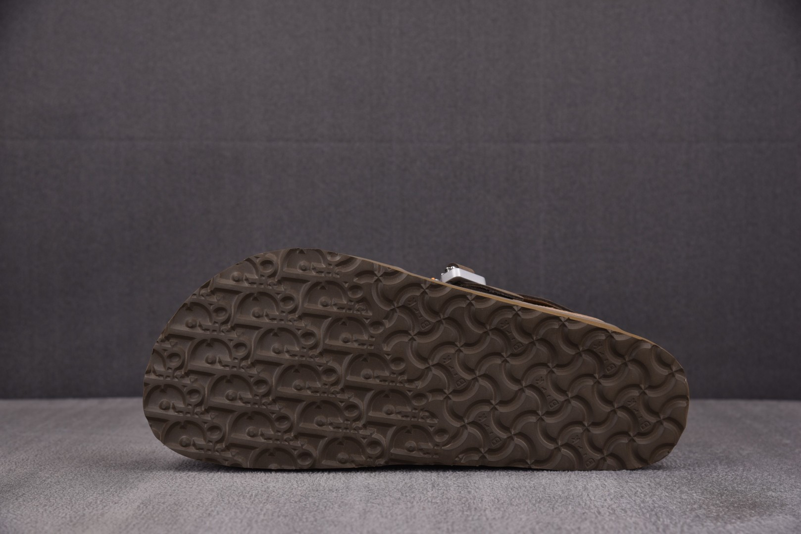 Dior 尺码34-46

纯原版出品-DIOR x Birkenstock Tokio Coffee 