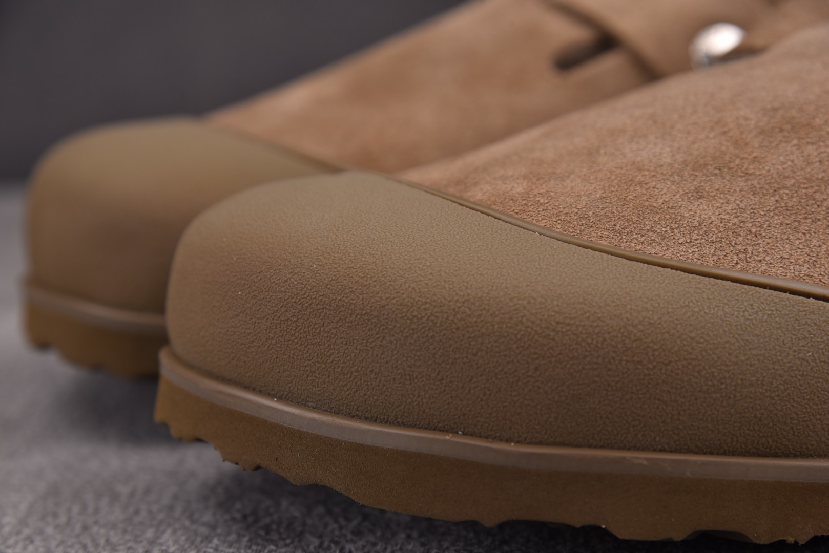 Dior 尺码34-46

纯原版出品-DIOR x Birkenstock Tokio Coffee 