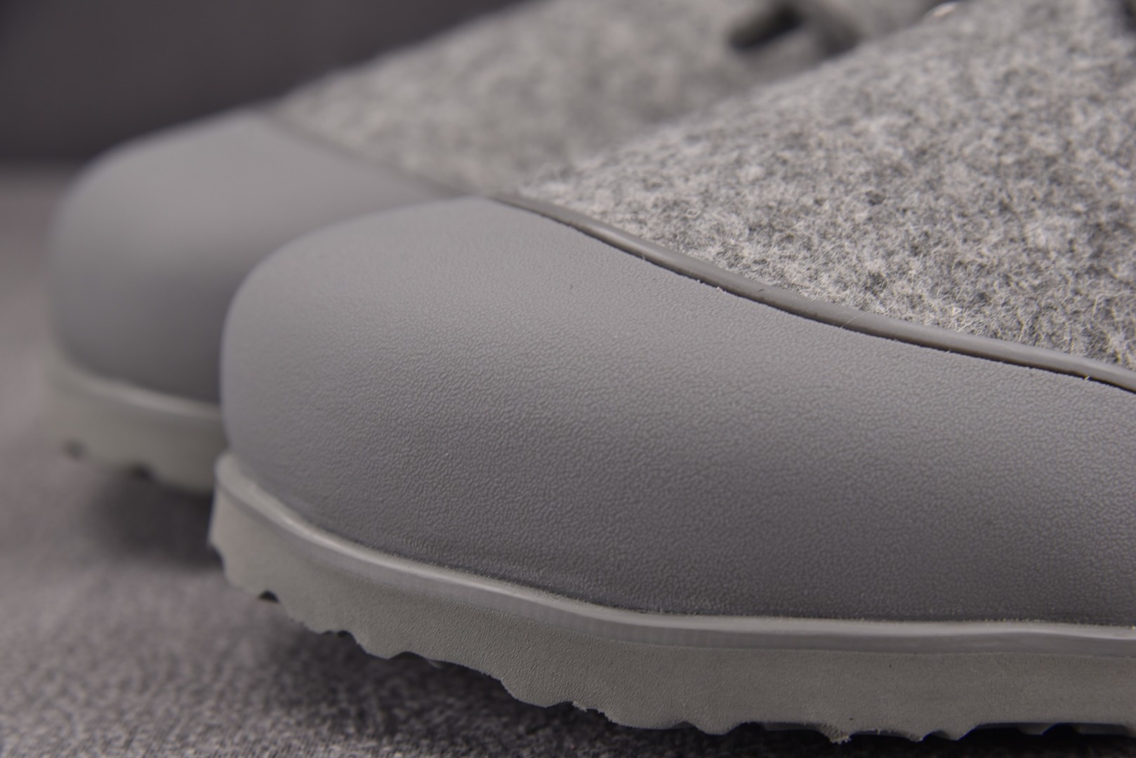 Dior 尺码34-46

纯原版出品-DIOR x Birkenstock Tokio Grey 烟灰