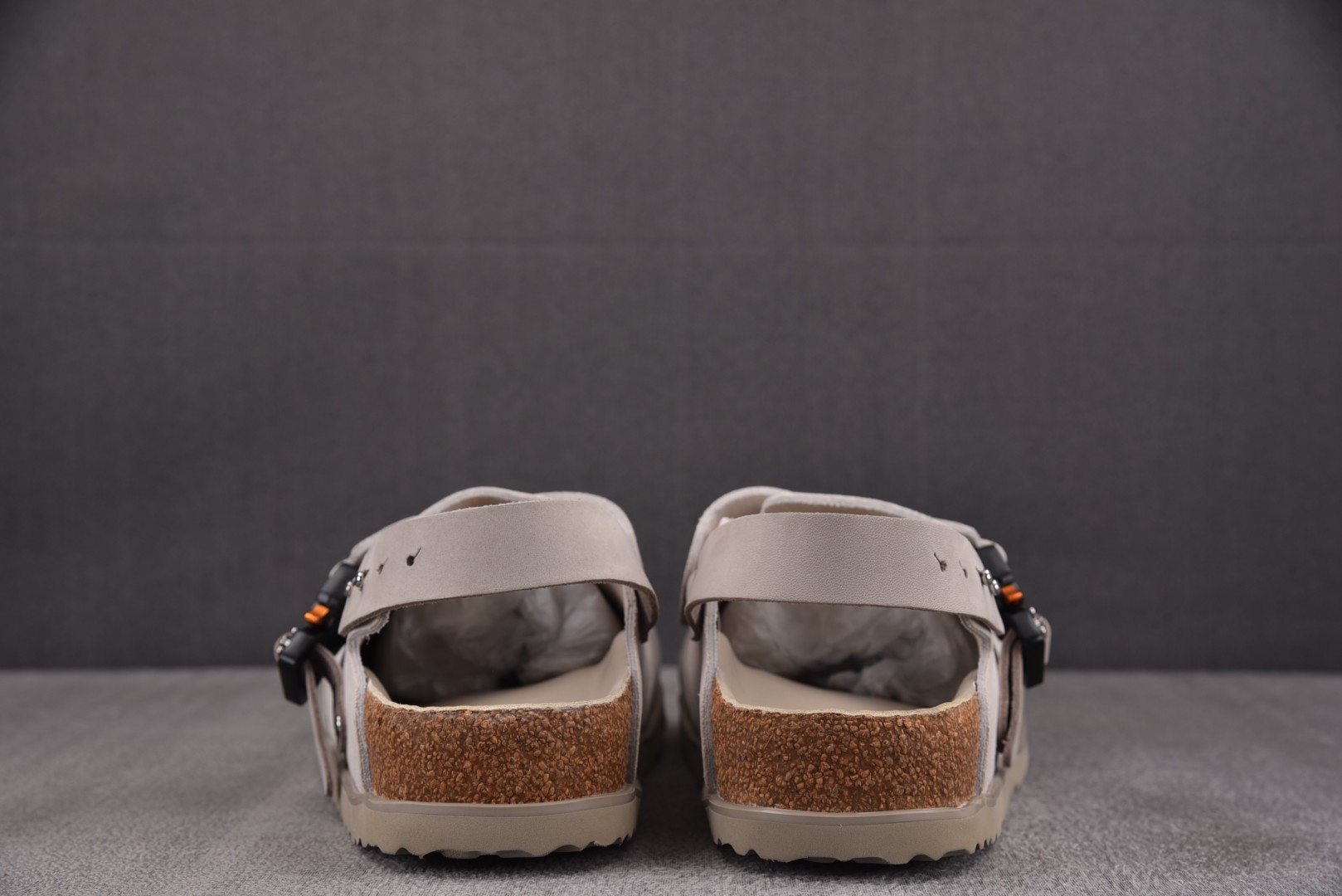 Dior 尺码34-46

纯原版出品-DIOR x Birkenstock Tokio Sand 沙色