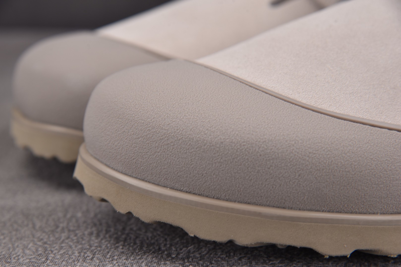 Dior 尺码34-46

纯原版出品-DIOR x Birkenstock Tokio Sand 沙色