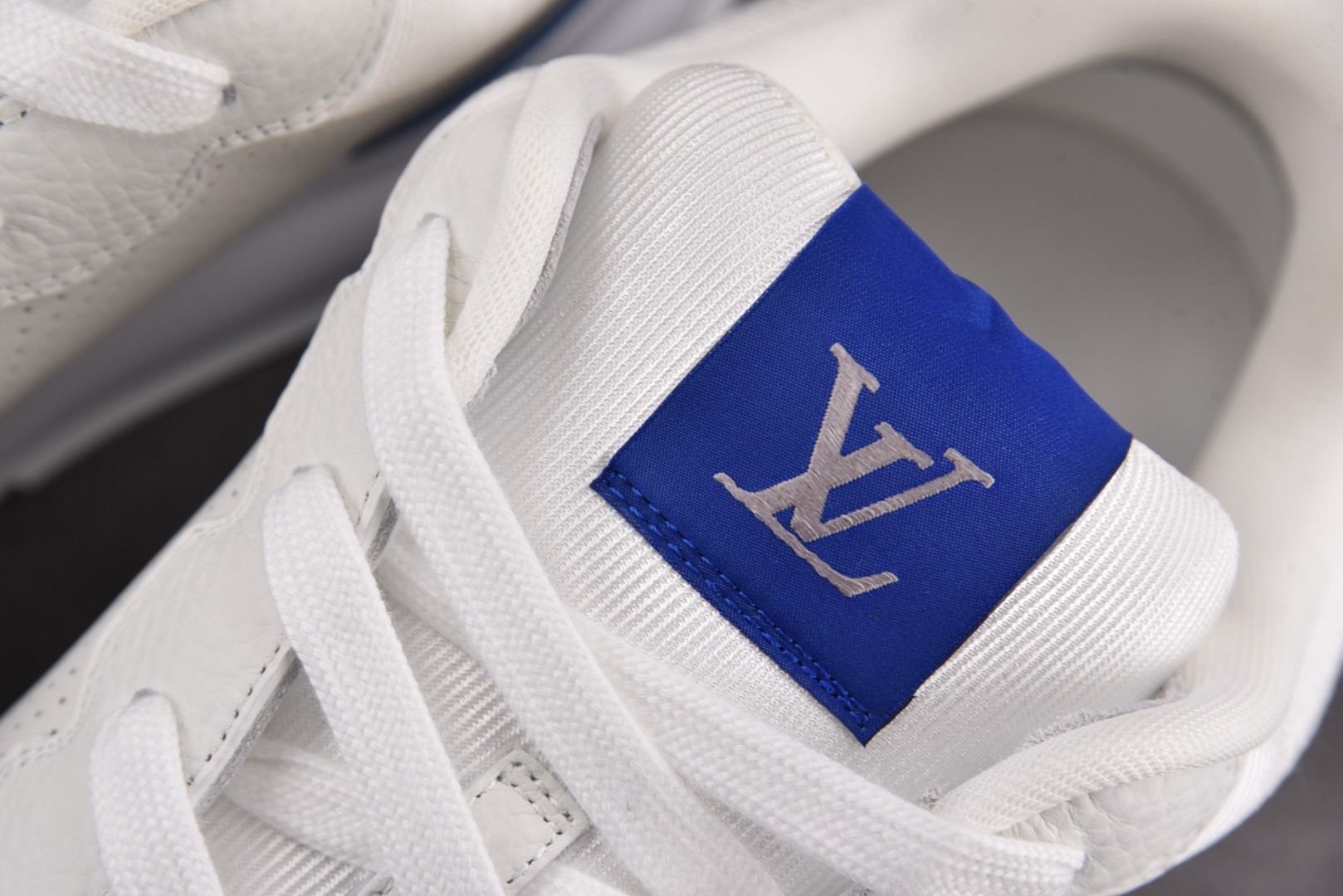 LV 尺码39-46

纯原版出品-LOUIS VUITTON 2025 Classic White B