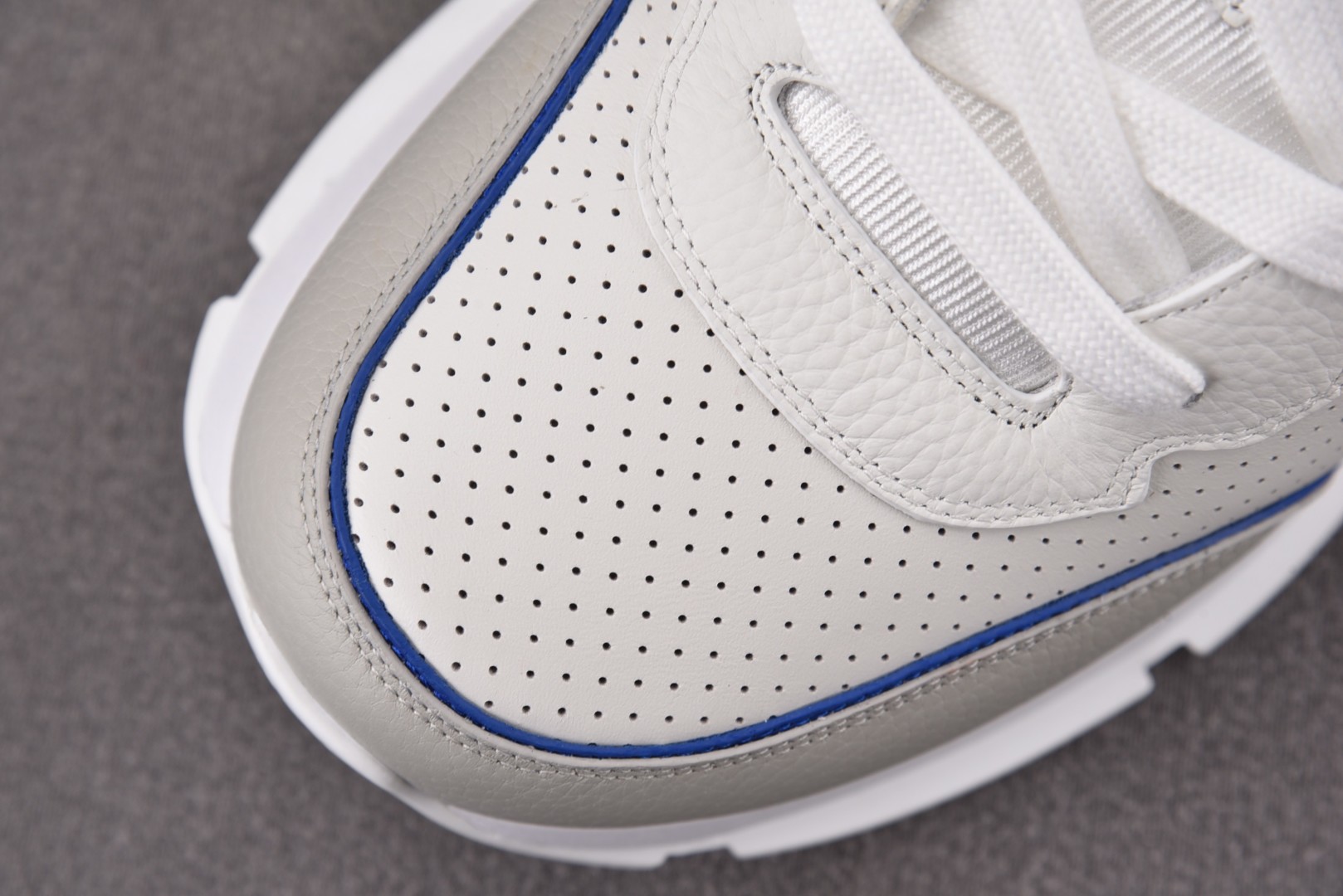 LV 尺码39-46

纯原版出品-LOUIS VUITTON 2025 Classic White B