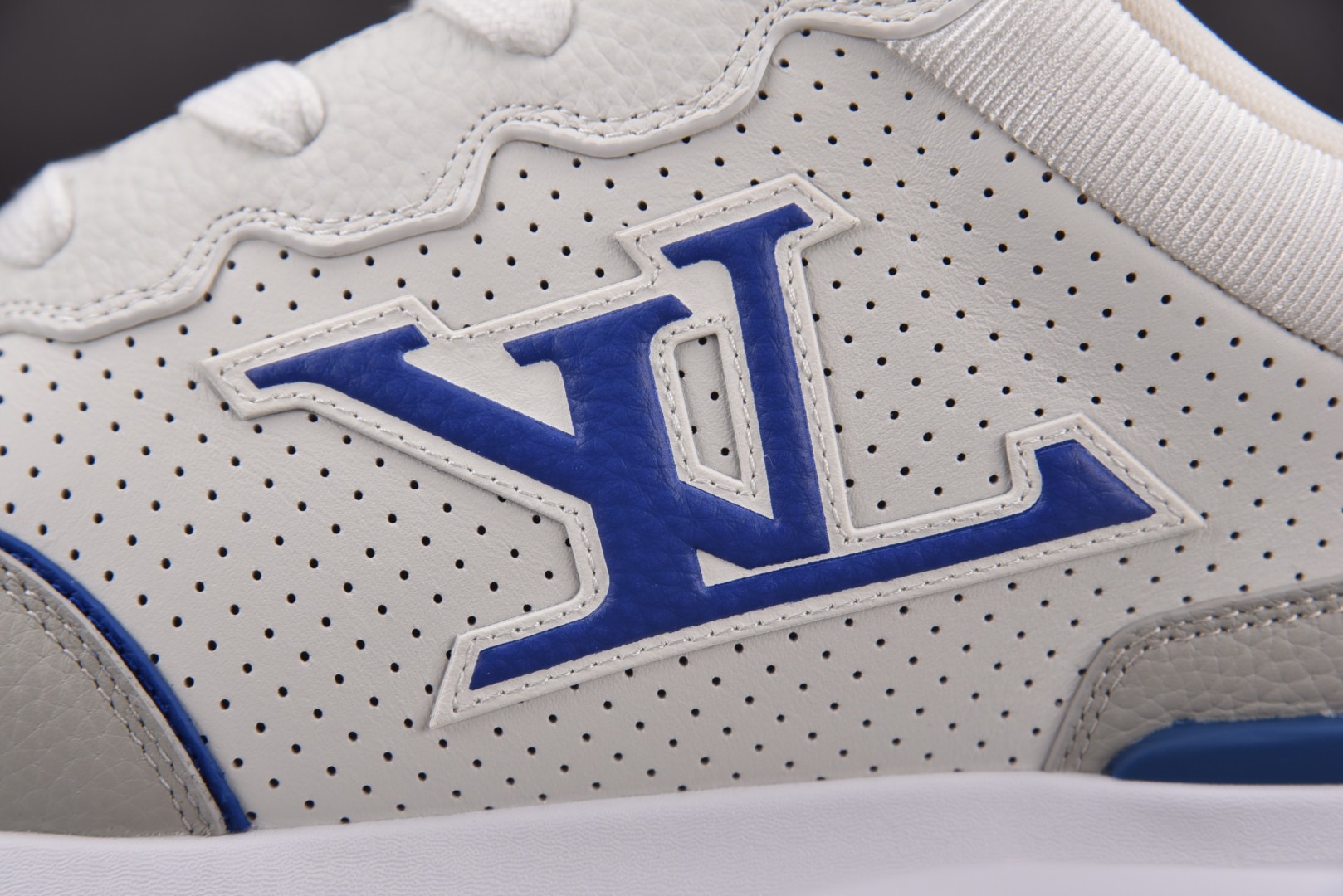 LV 尺码39-46

纯原版出品-LOUIS VUITTON 2025 Classic White B