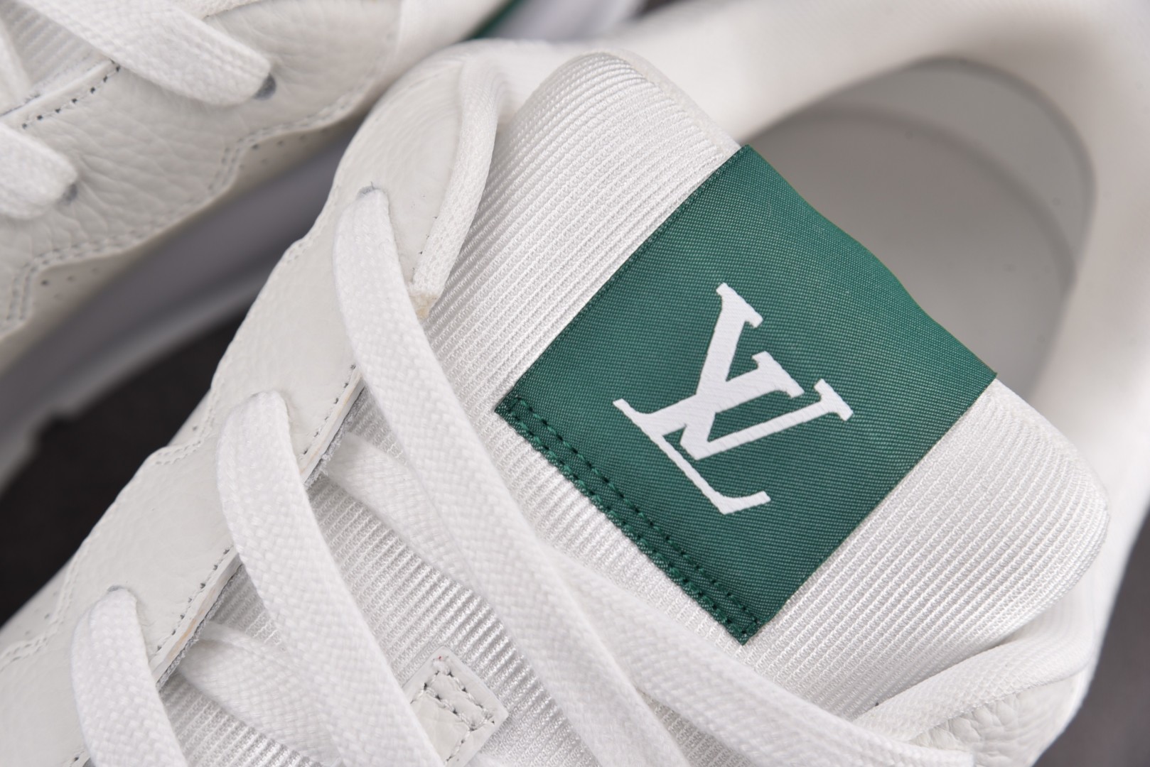 LV 尺码39-46

纯原版出品-LOUIS VUITTON 2025 Classic White G