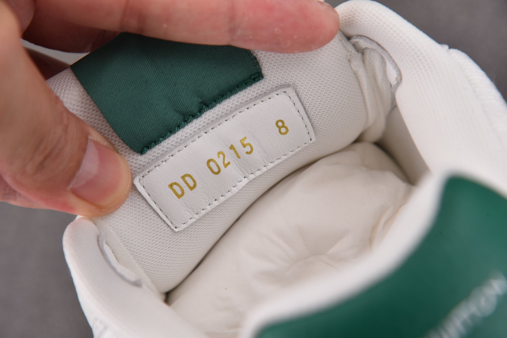LV 尺码39-46

纯原版出品-LOUIS VUITTON 2025 Classic White G