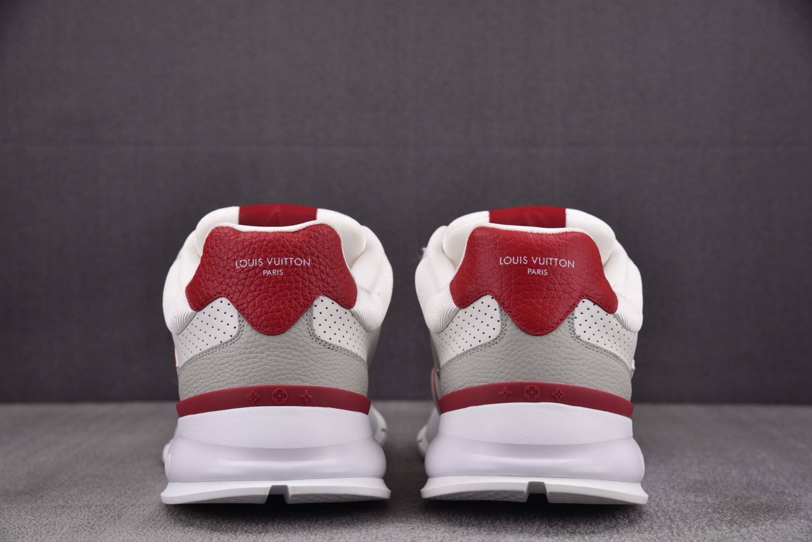 LV 尺码39-46

纯原版出品-LOUIS VUITTON 2025 Classic White R
