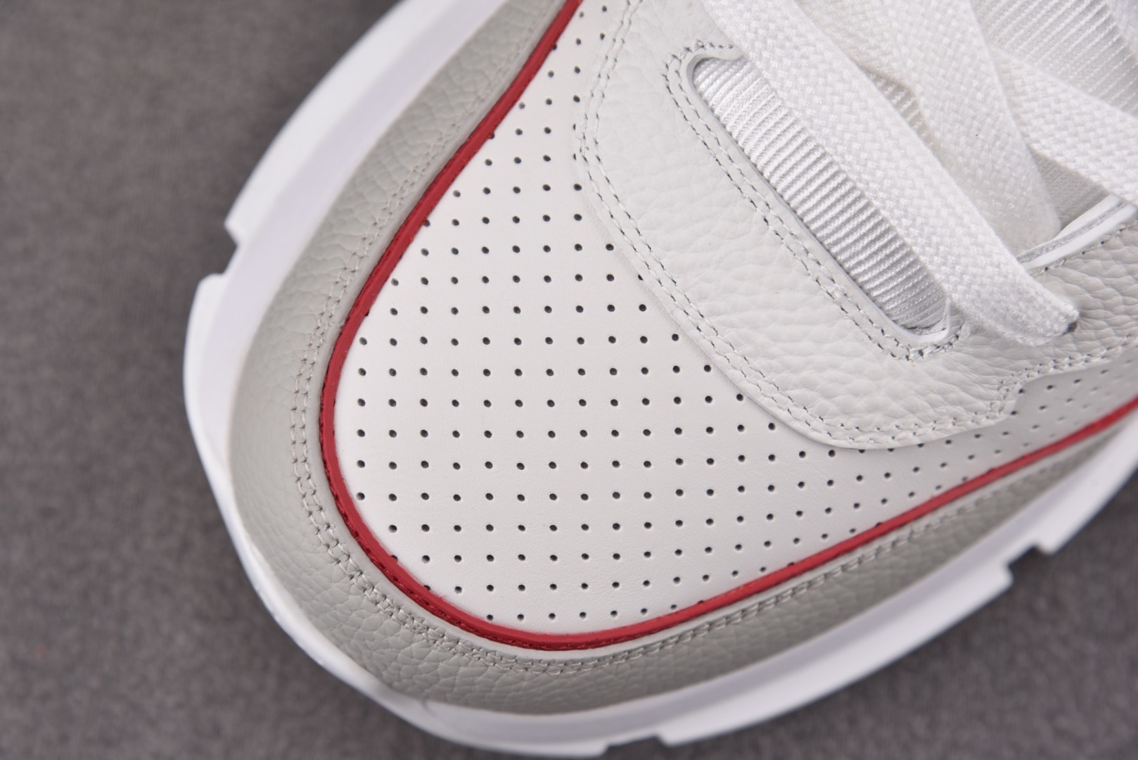 LV 尺码39-46

纯原版出品-LOUIS VUITTON 2025 Classic White R