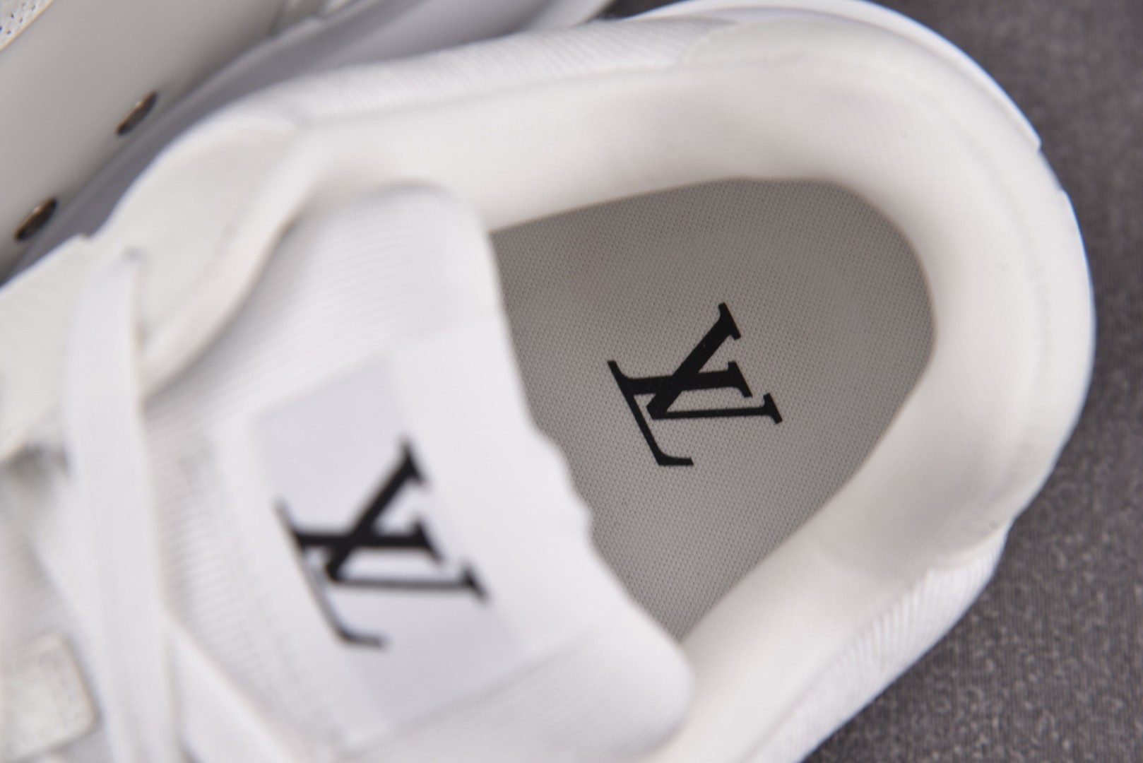 LV 尺码39-46

纯原版出品-LOUIS VUITTON 2025 Classic White 白