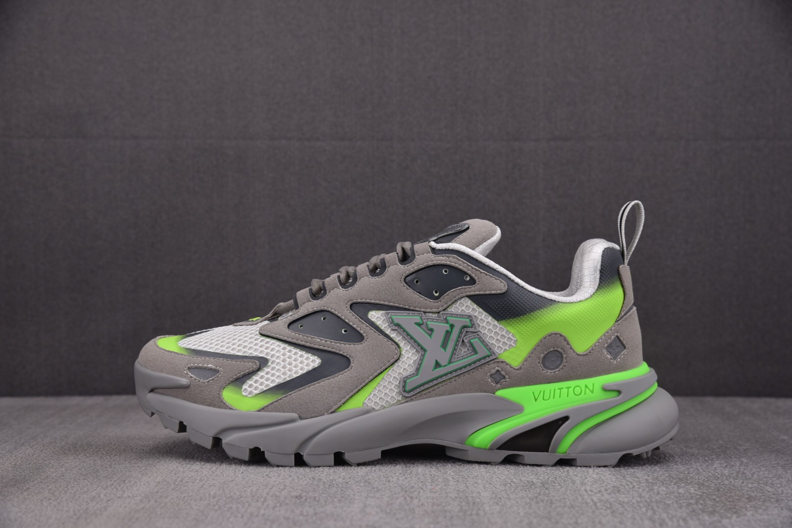 LV 尺码40-46

纯原版出品-LOUIS VUITTON Runner Tatic Grey Gr