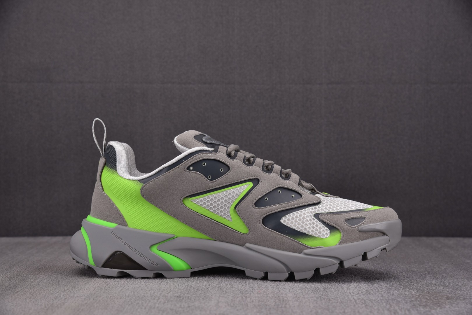 LV 尺码40-46

纯原版出品-LOUIS VUITTON Runner Tatic Grey Gr