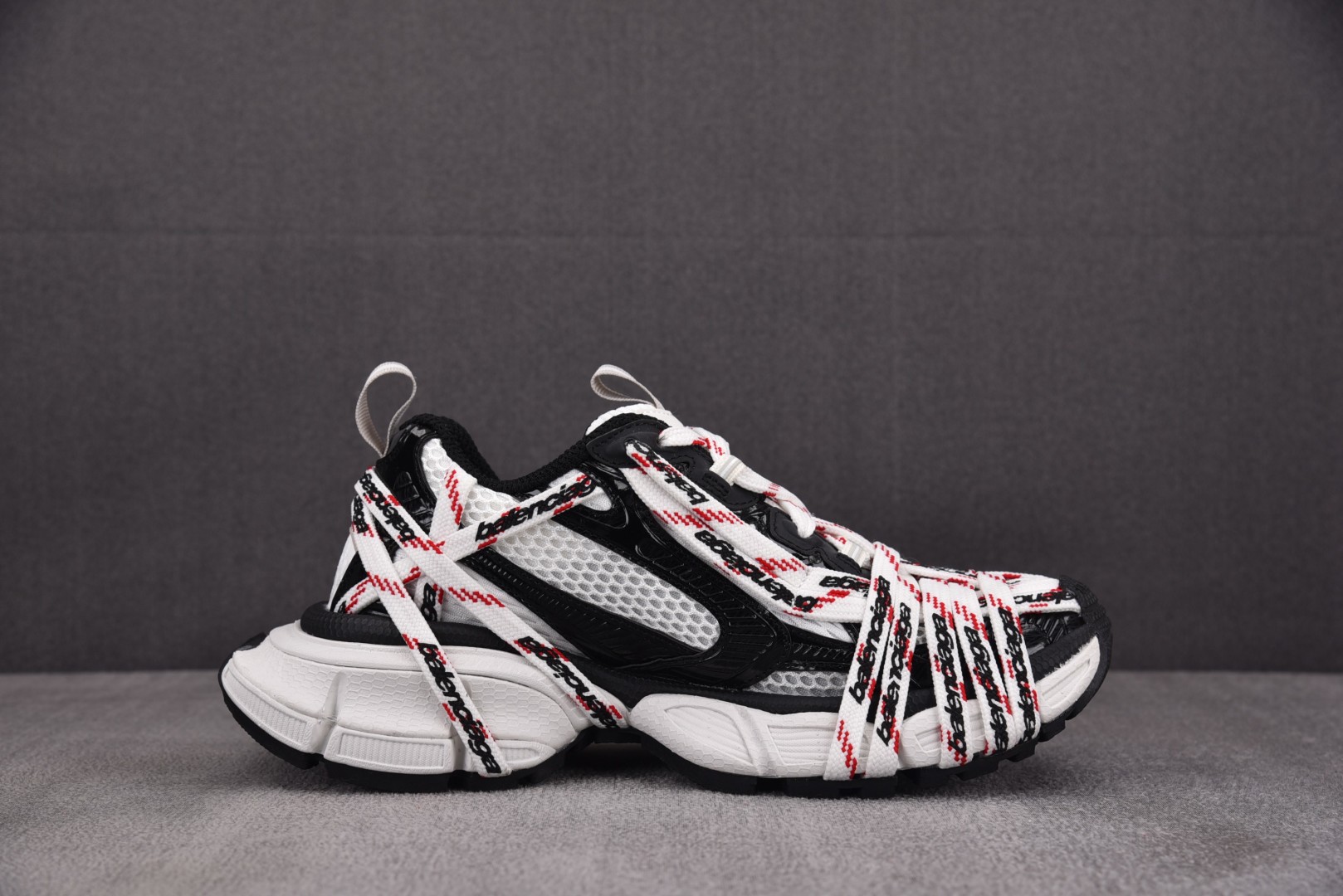 巴黎 尺码35-46

纯原版出品-Balenciaga 3XL绑带 黑白黑 YZ021-2
尺码35 