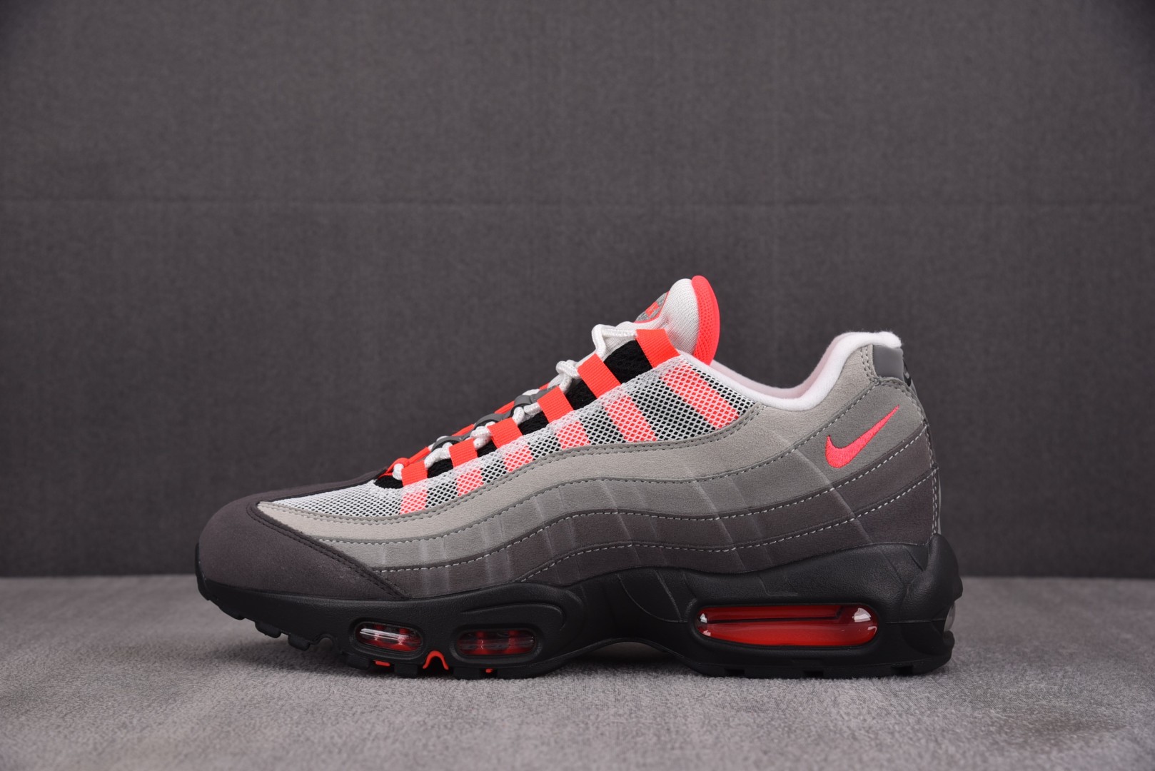 MAX95 尺码40-48.5

纯原出品-Air Max 95 OG Solar Red 灰红 AT2