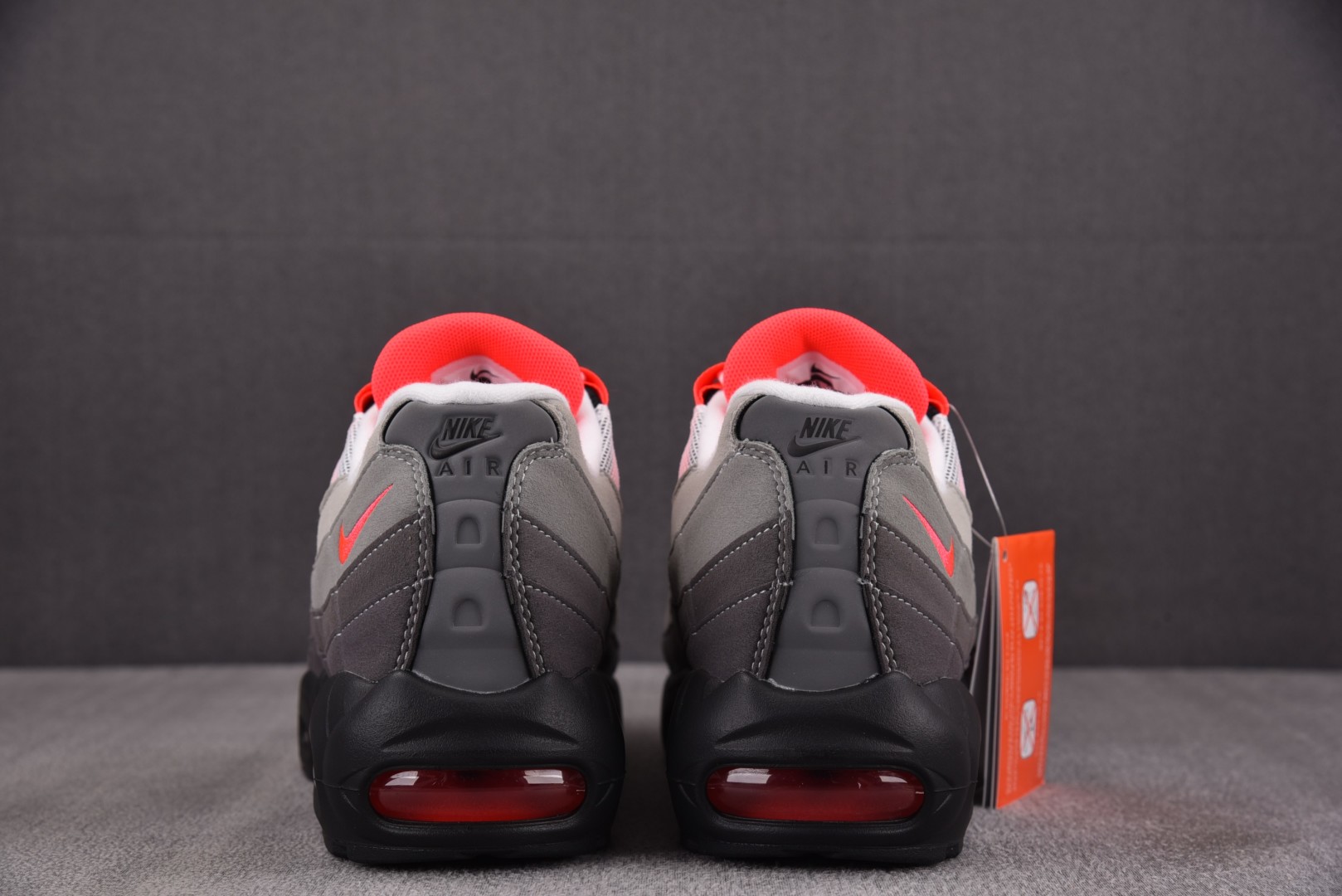 MAX95 尺码40-48.5

纯原出品-Air Max 95 OG Solar Red 灰红 AT2