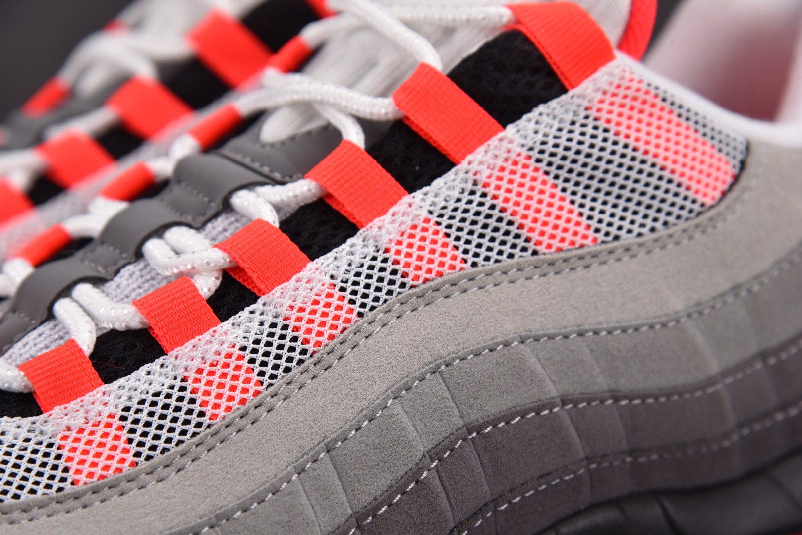 MAX95 尺码40-48.5

纯原出品-Air Max 95 OG Solar Red 灰红 AT2