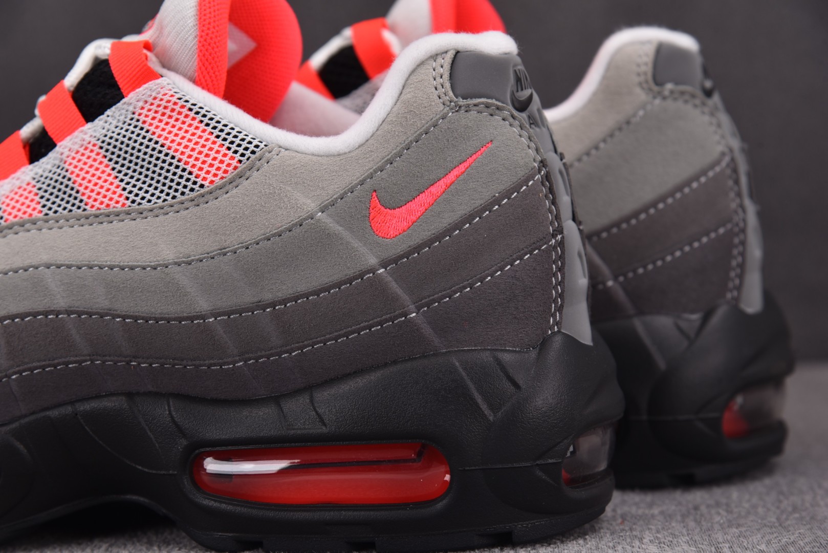 MAX95 尺码40-48.5

纯原出品-Air Max 95 OG Solar Red 灰红 AT2