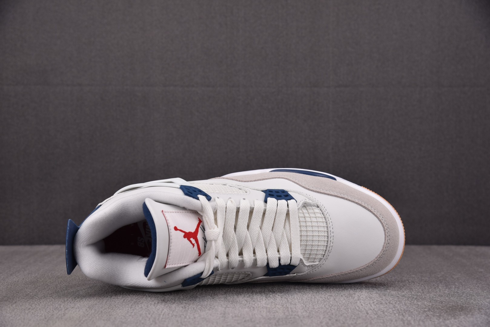 AJ4 尺码40-48.5

纯原版出品-Air Jordan 4 Retro SB Navy 海军蓝 