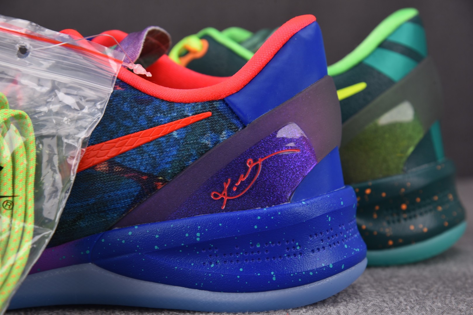 科比 尺码40-48.5

纯原版出品-Kobe 8 Protro 2025 What The Kobe