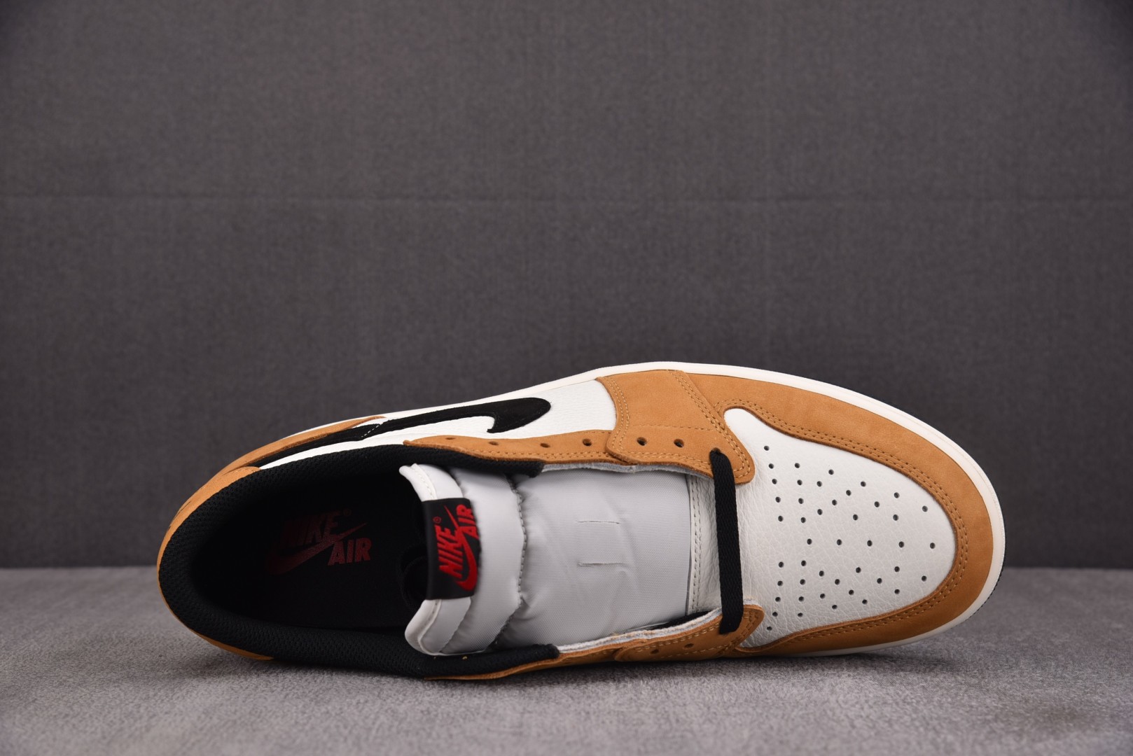 AJ Low 尺码40-48.5

纯原版出品-Air Jordan 1 Low OG Rookie o