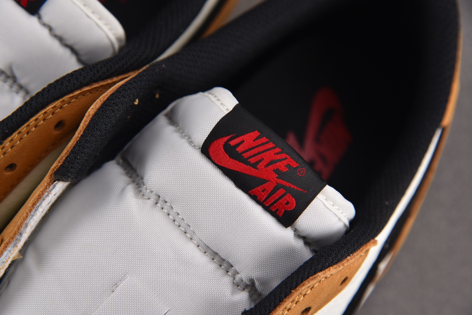 AJ Low 尺码40-48.5

纯原版出品-Air Jordan 1 Low OG Rookie o