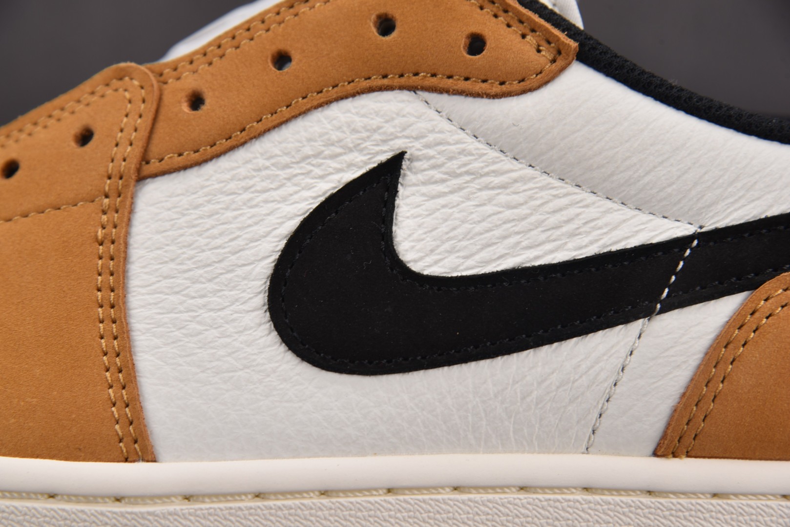 AJ Low 尺码40-48.5

纯原版出品-Air Jordan 1 Low OG Rookie o