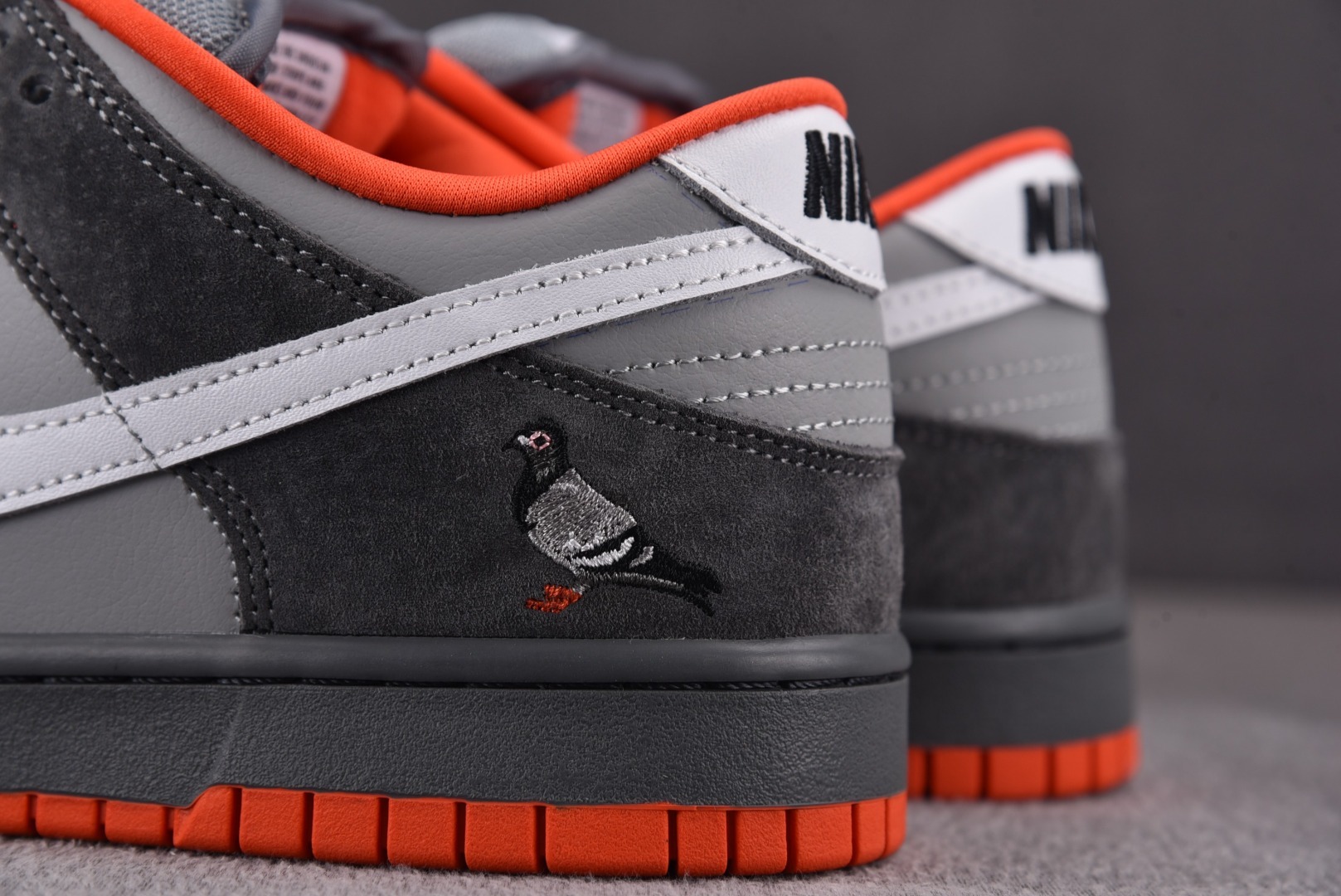 Dunk灰鸽子 尺码：36-47.5

纯原版出品-Dunk SB Low“Staple NYC Pig