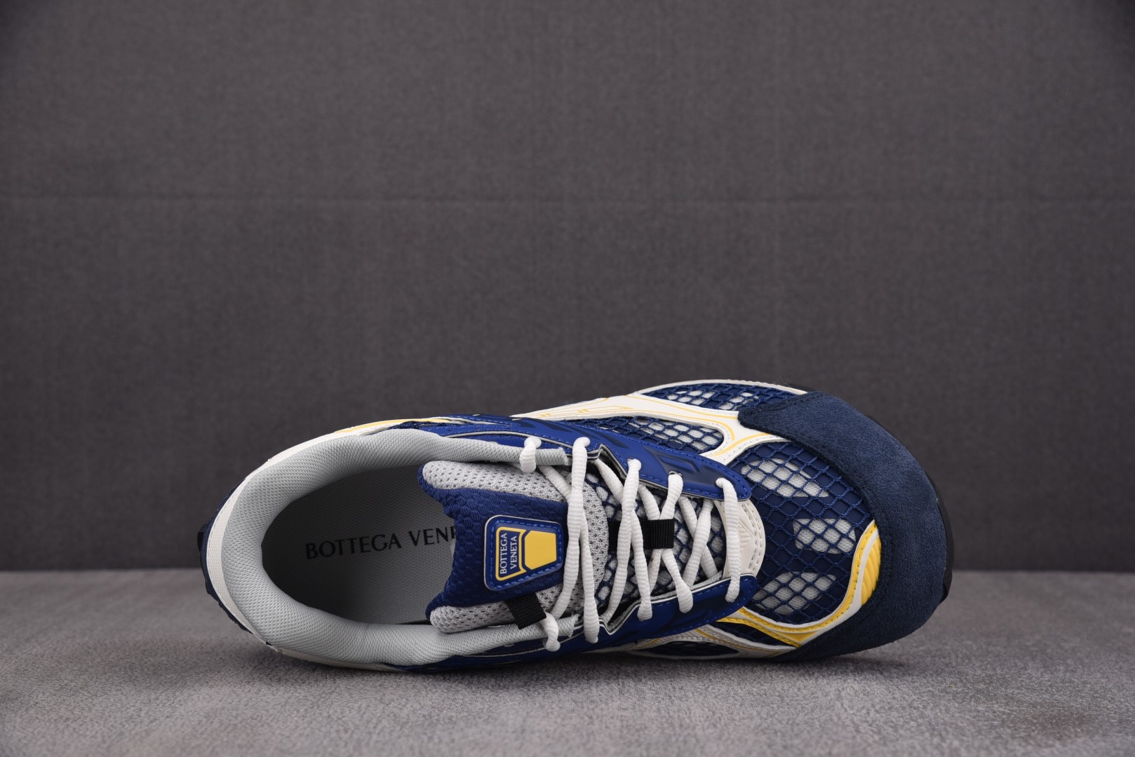葆蝶家 尺码39-46

纯原版出品-Bottega Veneta Orbit Silver White
