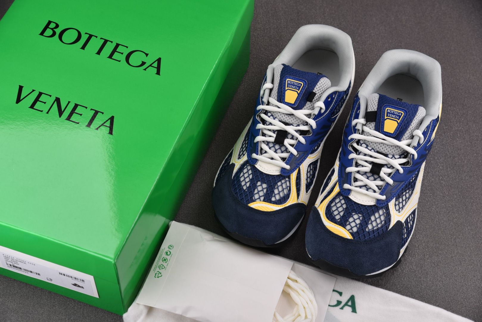 葆蝶家 尺码39-46

纯原版出品-Bottega Veneta Orbit Silver White