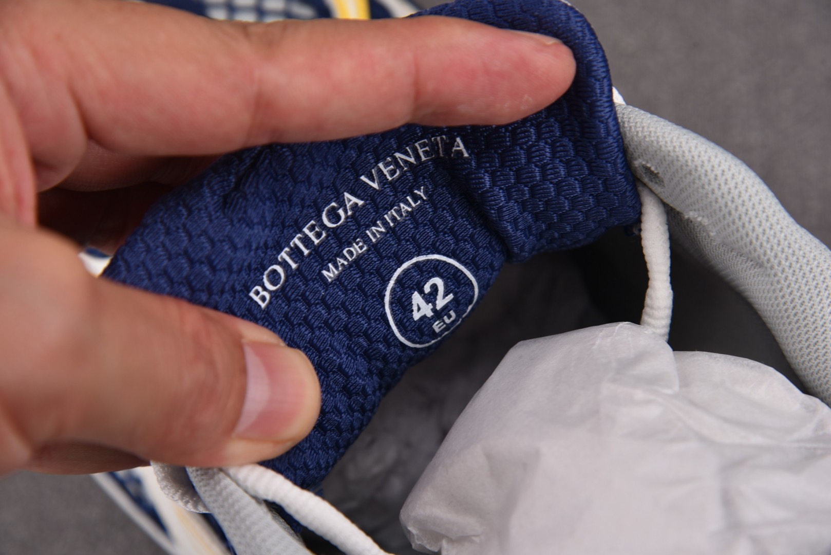 葆蝶家 尺码39-46

纯原版出品-Bottega Veneta Orbit Silver White