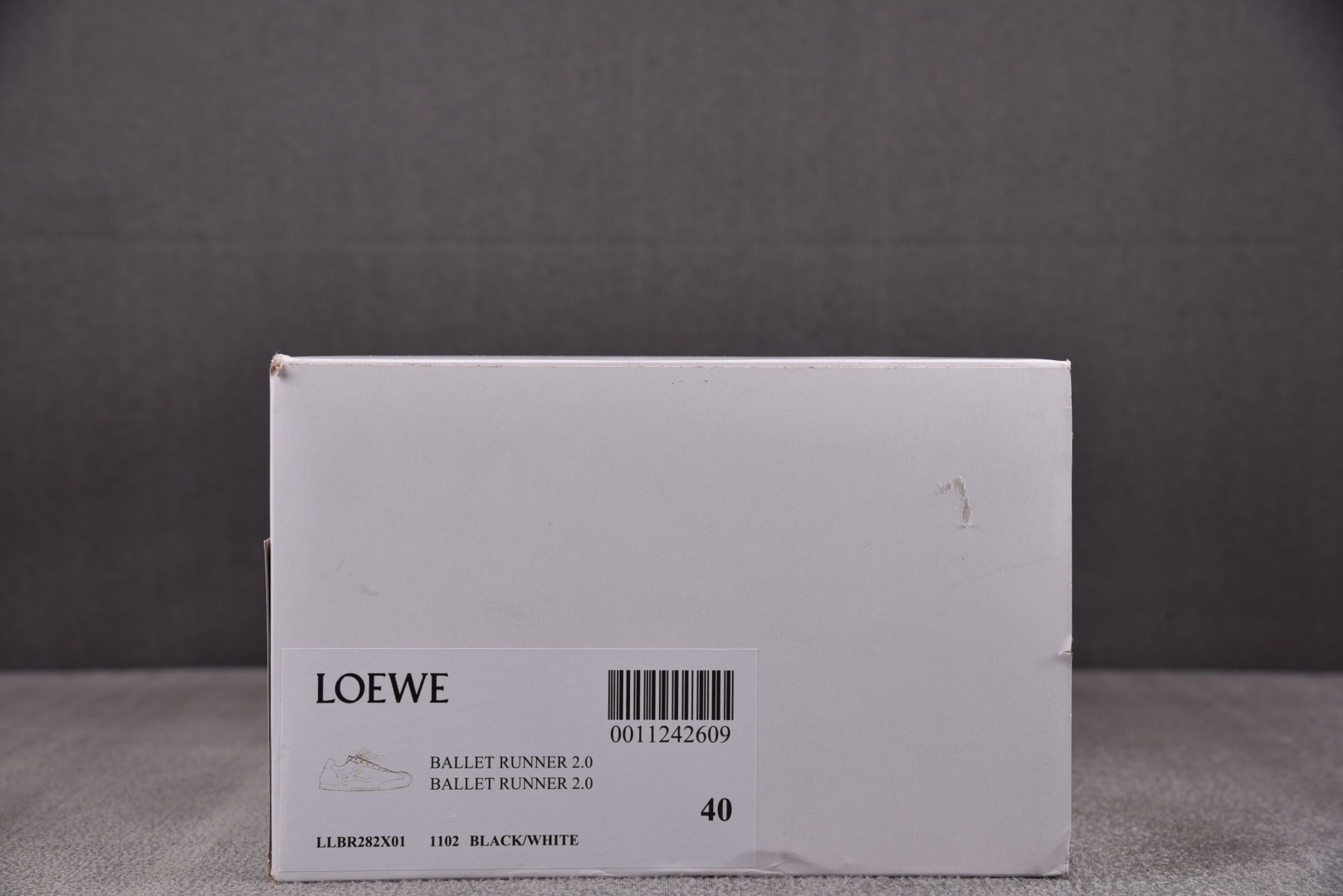 罗意威 尺码36-45

纯原版出品-LOEWE Ballet Runner 2.0 黑色 YZ004
