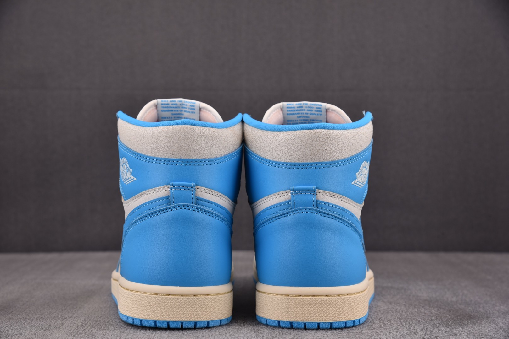 AJ1高帮 尺码36-47.5

纯原版出品-Air Jordan 1 Retro High OG UN