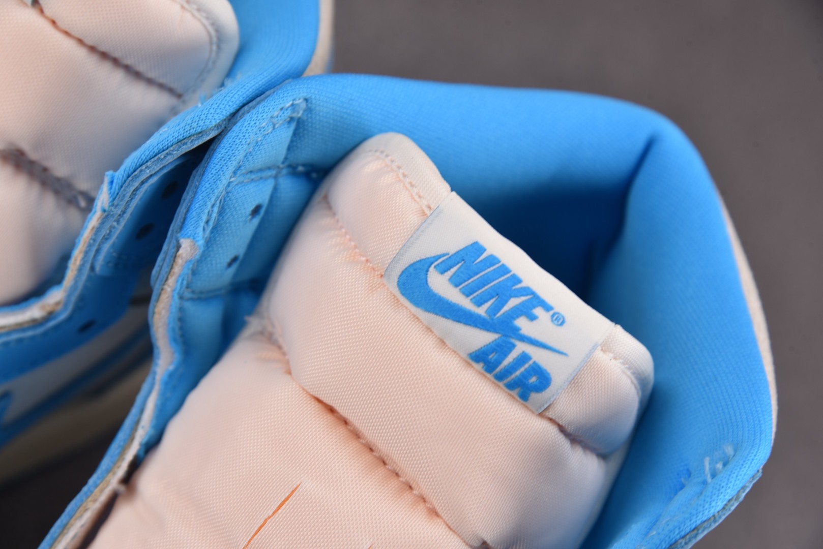 AJ1高帮 尺码36-47.5

纯原版出品-Air Jordan 1 Retro High OG UN