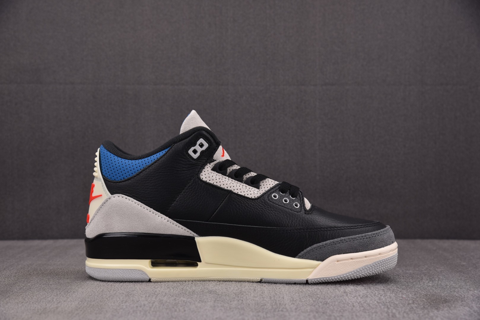 AJ3尺码36-47.5

纯原版出品-Air Jordan 3 Retro OG Rare Air 稀