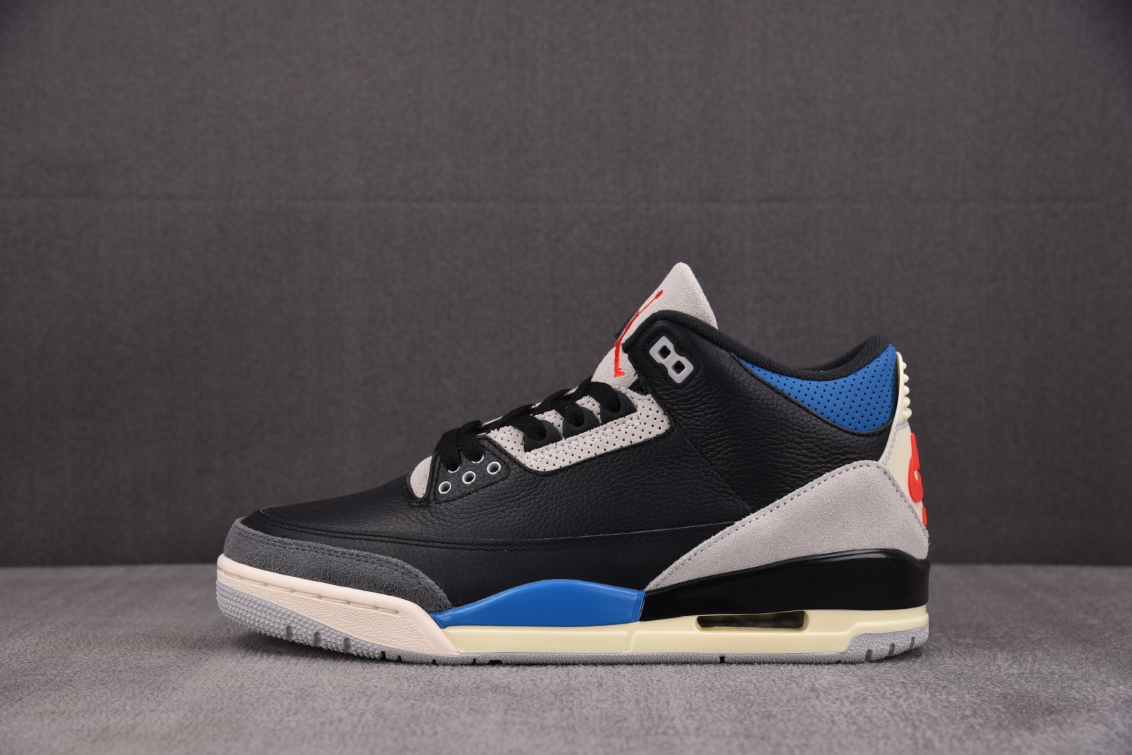 AJ3尺码36-47.5

纯原版出品-Air Jordan 3 Retro OG Rare Air 稀