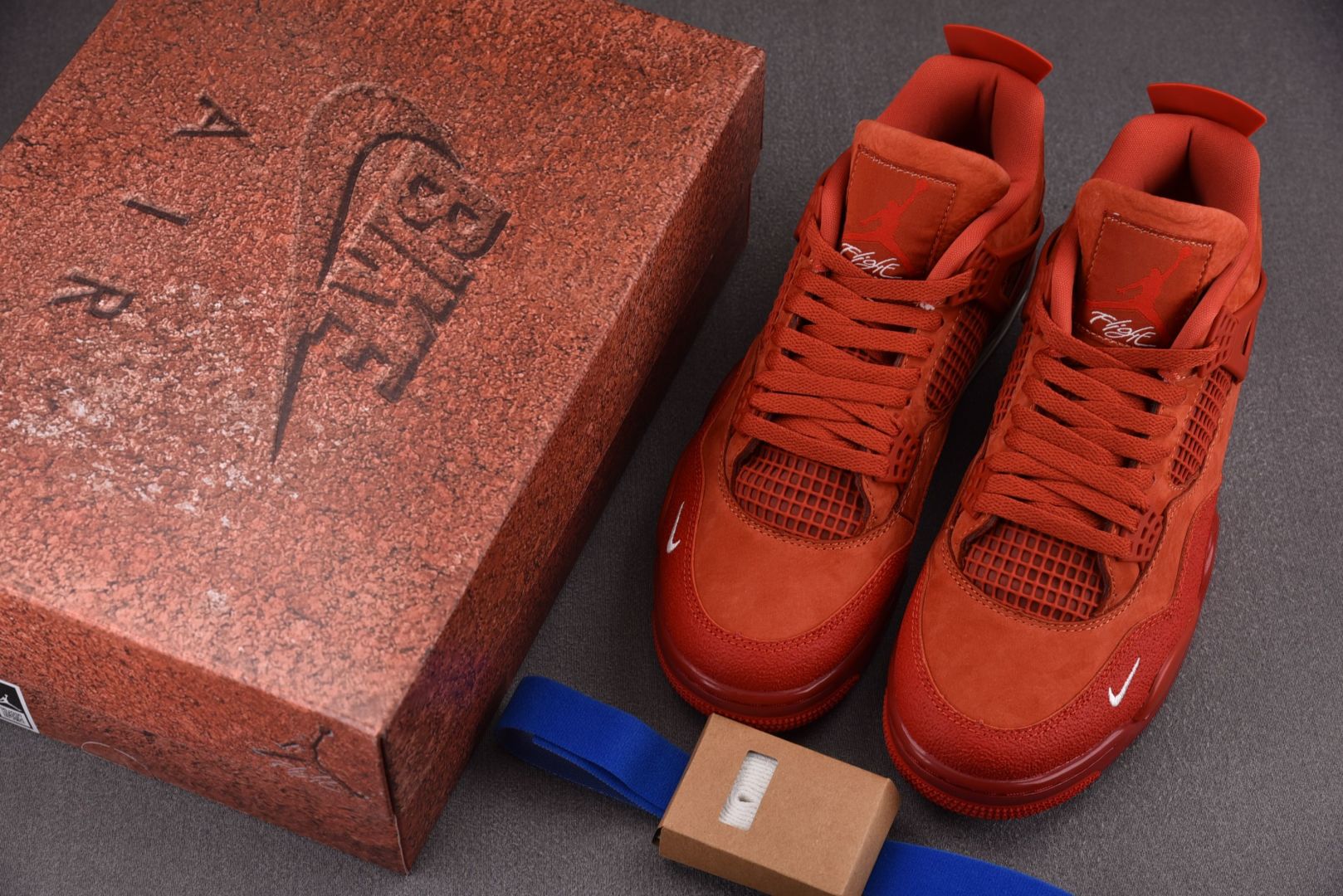 AJ4 尺码36-47.5

纯原版出品-Nigel Sylvester x Air Jordan Ai