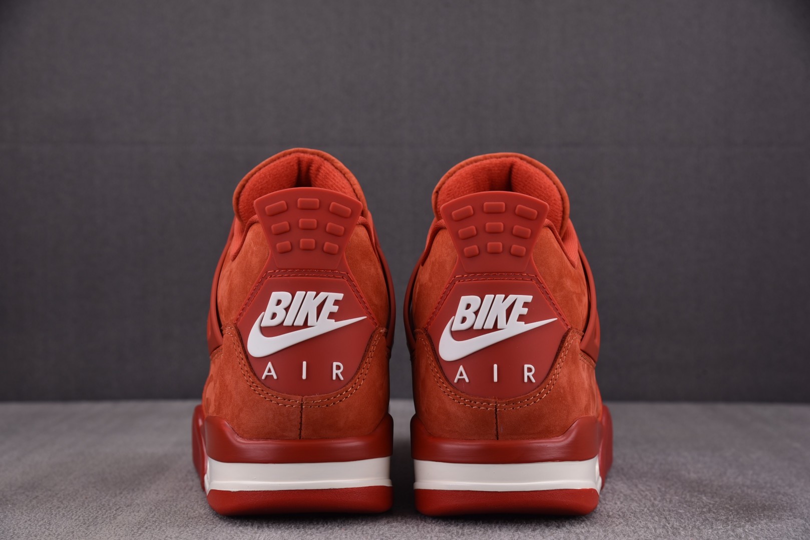 AJ4 尺码36-47.5

纯原版出品-Nigel Sylvester x Air Jordan Ai