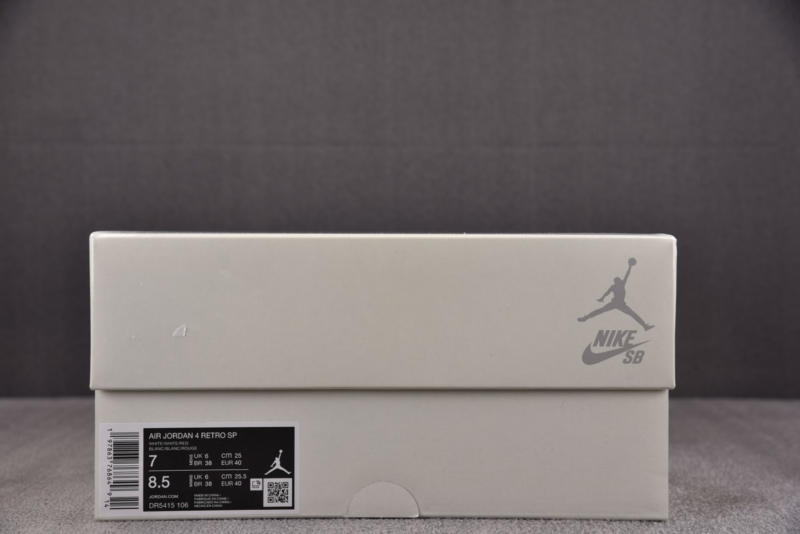AJ4 尺码36-47.5

纯原版出品-SB Air Jordan 4 Varsity Red 大学红