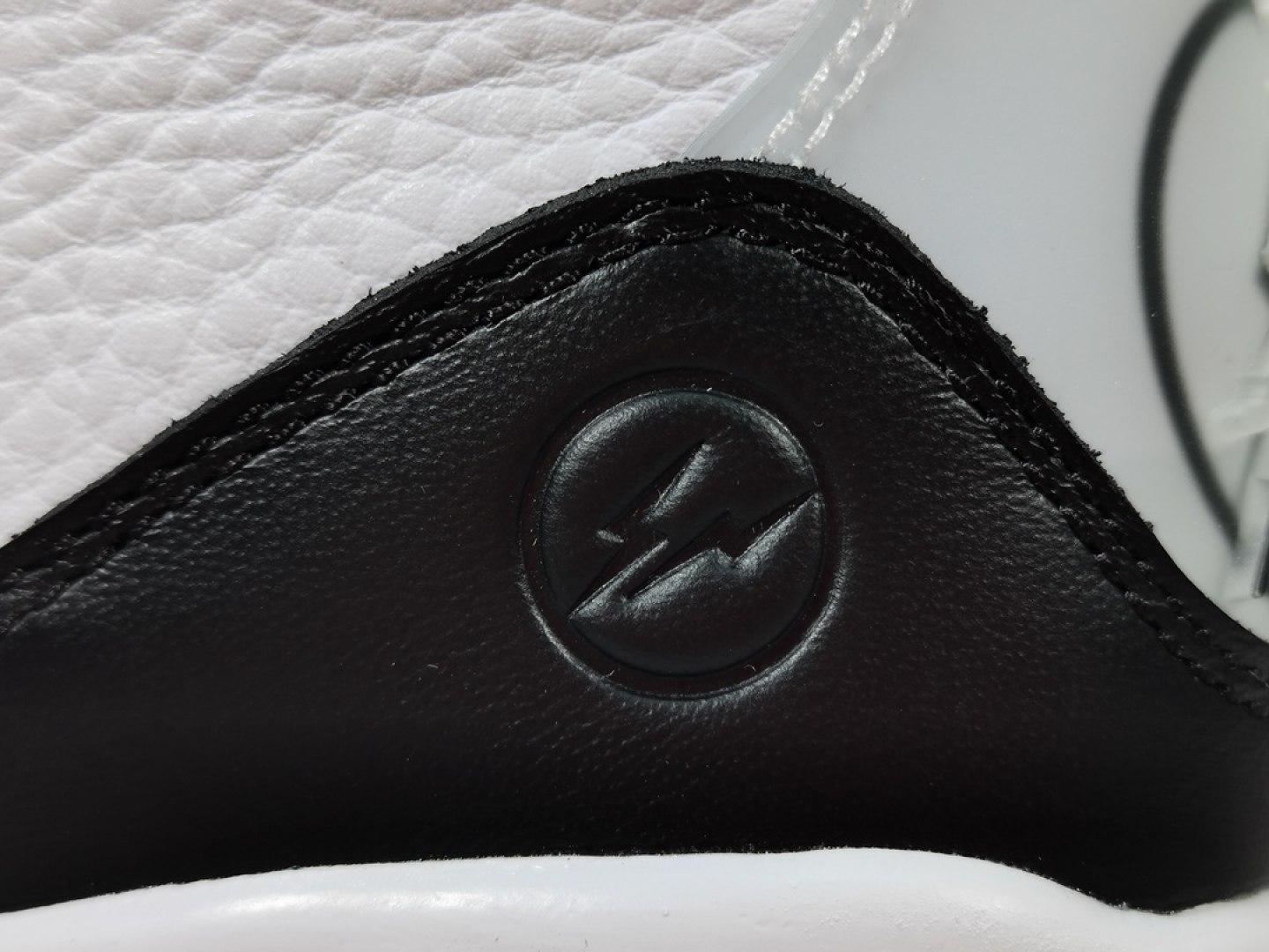  福利特价
【纯原：乔3】藤原浩黑白 闪电  Air jordan 3  X fragment，货号：D