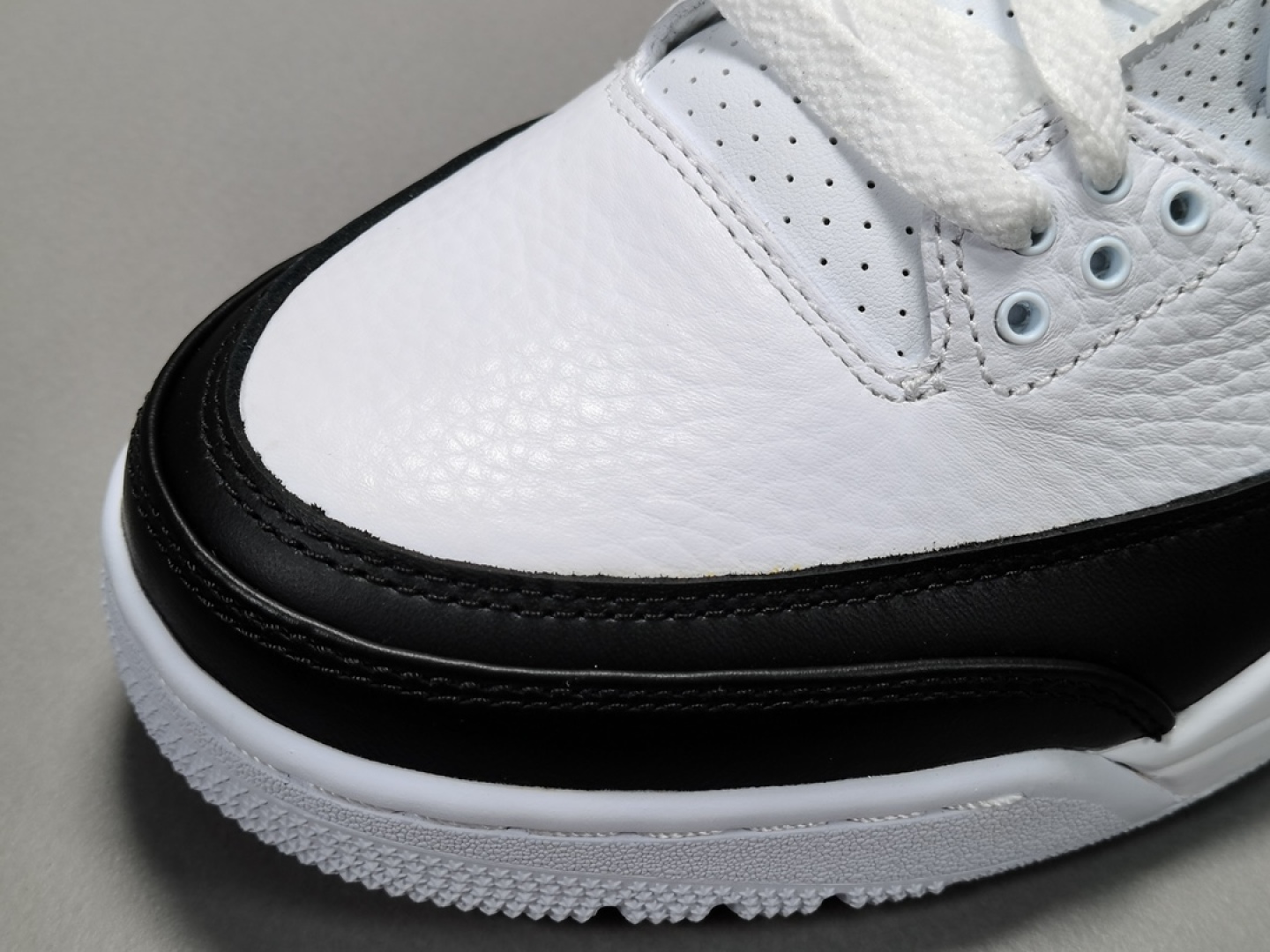  福利特价
【纯原：乔3】藤原浩黑白 闪电  Air jordan 3  X fragment，货号：D