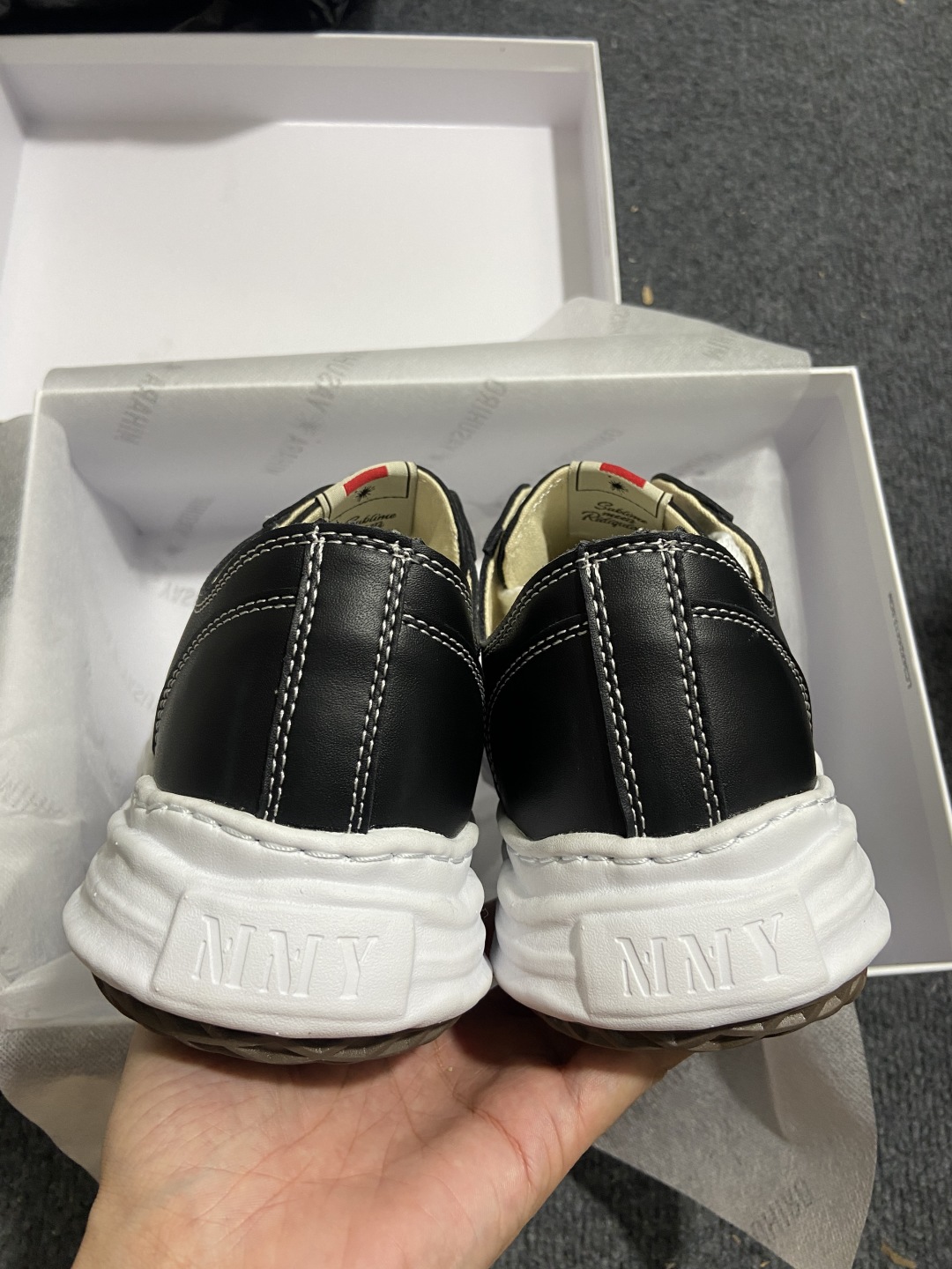 MMY 三原 尺码36-44

纯原版出品-MIHARA YASUHIRO Maison Hank OG