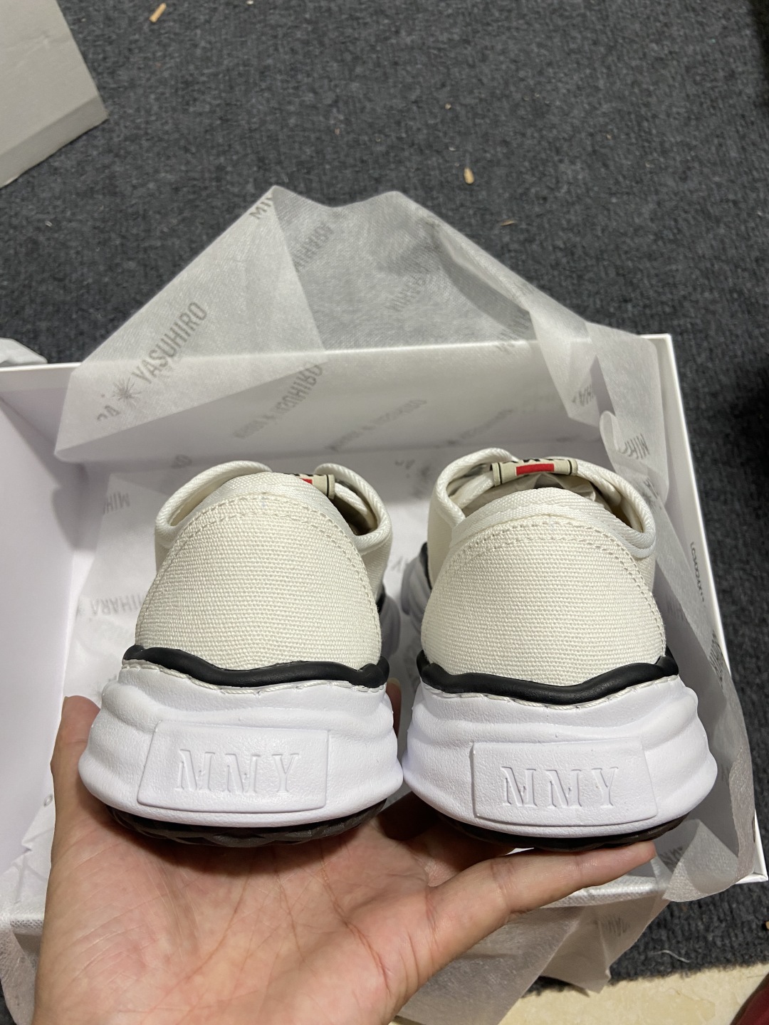 MMY 三原 尺码36-44

纯原版出品-MIHARA YASUHIRO Maison Hank OG