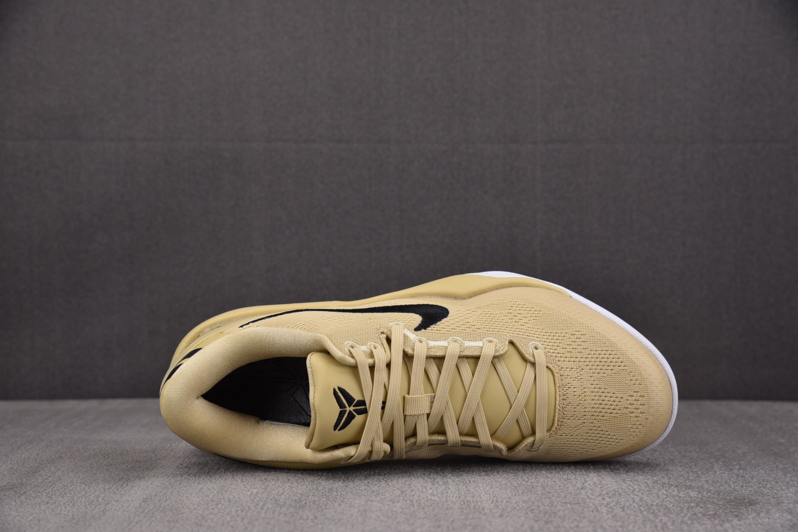 科比8 尺码40-50.5

纯原版出品-NK Kobe 8 Protro TB Champagne G