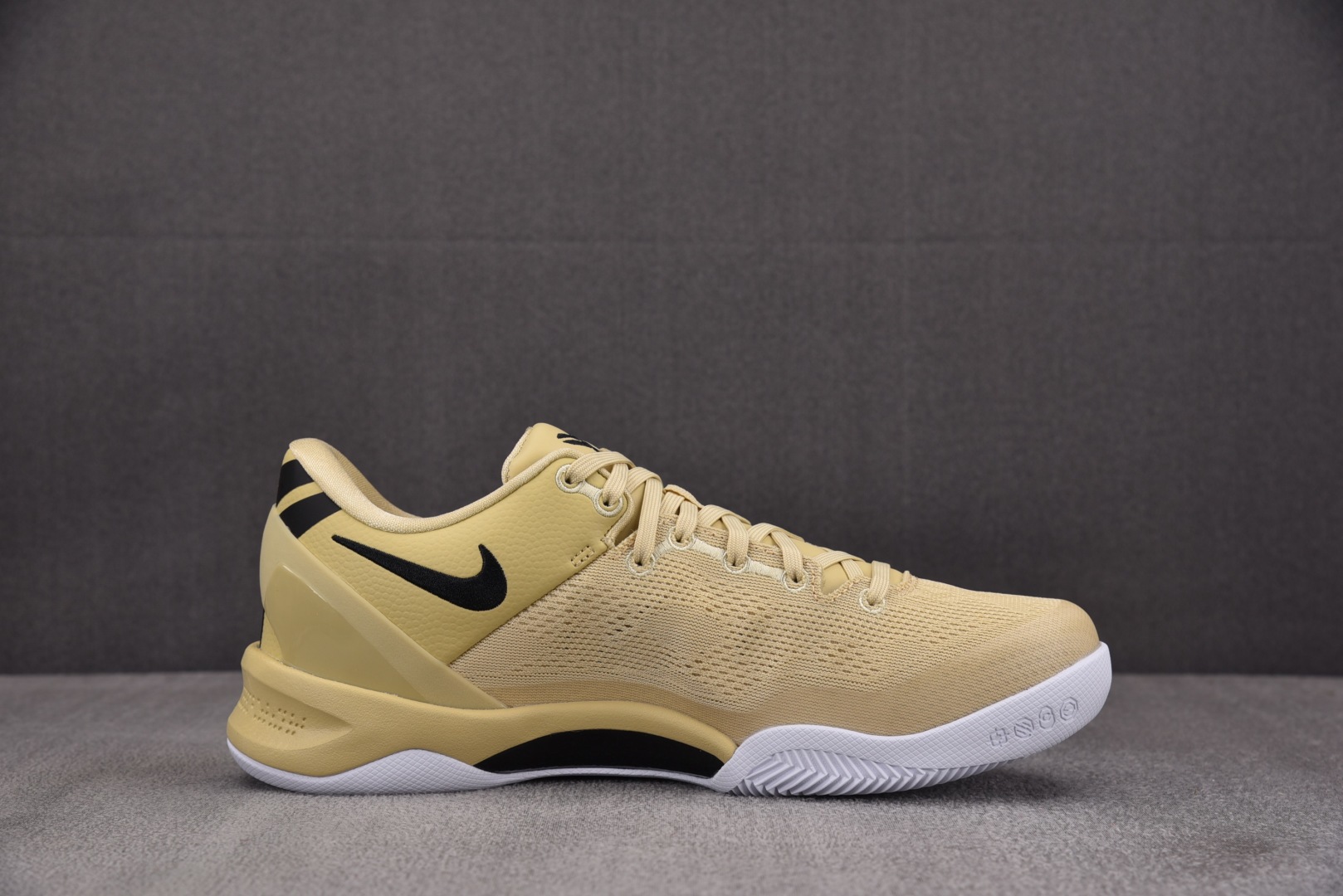 科比8 尺码40-50.5

纯原版出品-NK Kobe 8 Protro TB Champagne G